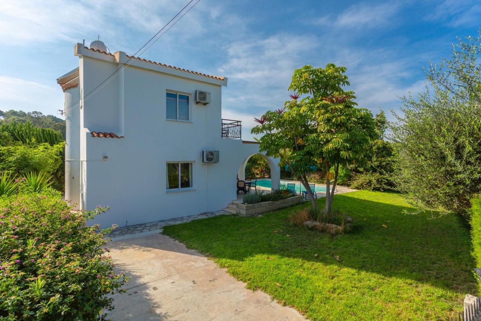Sun Beach Villa Tria Polis Kültér fotó